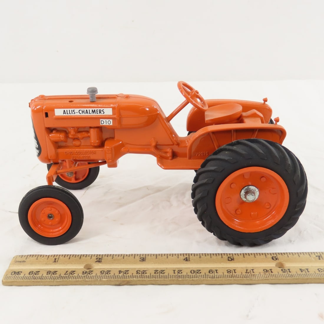 SpecCast 1990 Allis-Chalmers D10 Collector Tractor - 2