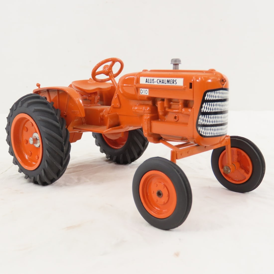 SpecCast 1990 Allis-Chalmers D10 Collector Tractor - 7