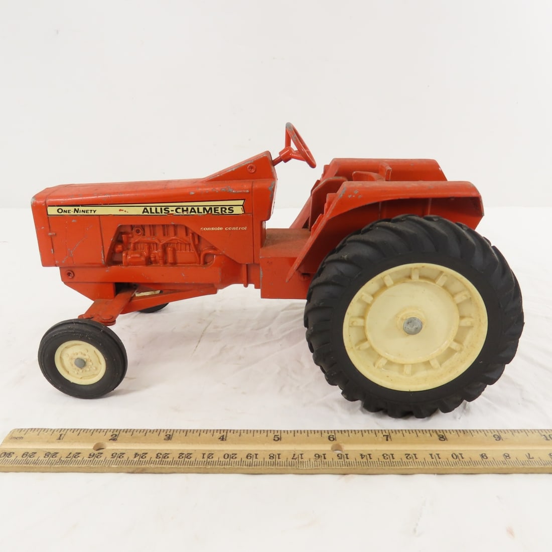 ERTL Allis-Chalmers One-Ninety Row Crop Tractor - 2