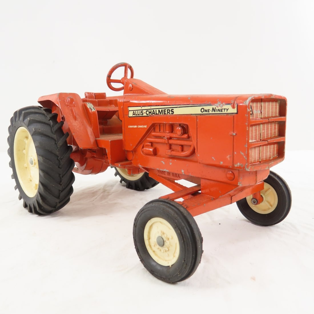 ERTL Allis-Chalmers One-Ninety Row Crop Tractor - 7