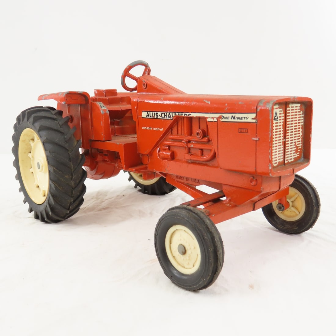 ERTL Allis-Chalmers One-Ninety XT Row Crop Tractor - 7