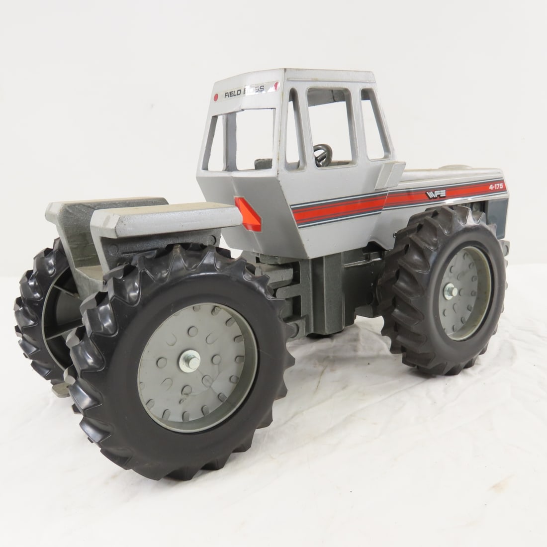 Scale Models WFE White 4-175 4WD Tractor w/ Cab - 5