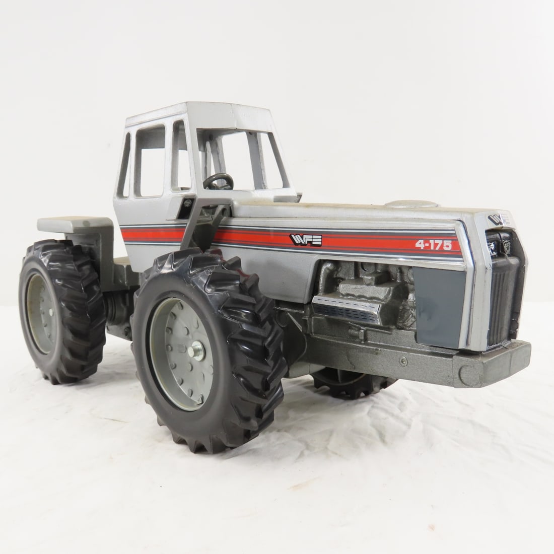 Scale Models WFE White 4-175 4WD Tractor w/ Cab - 7