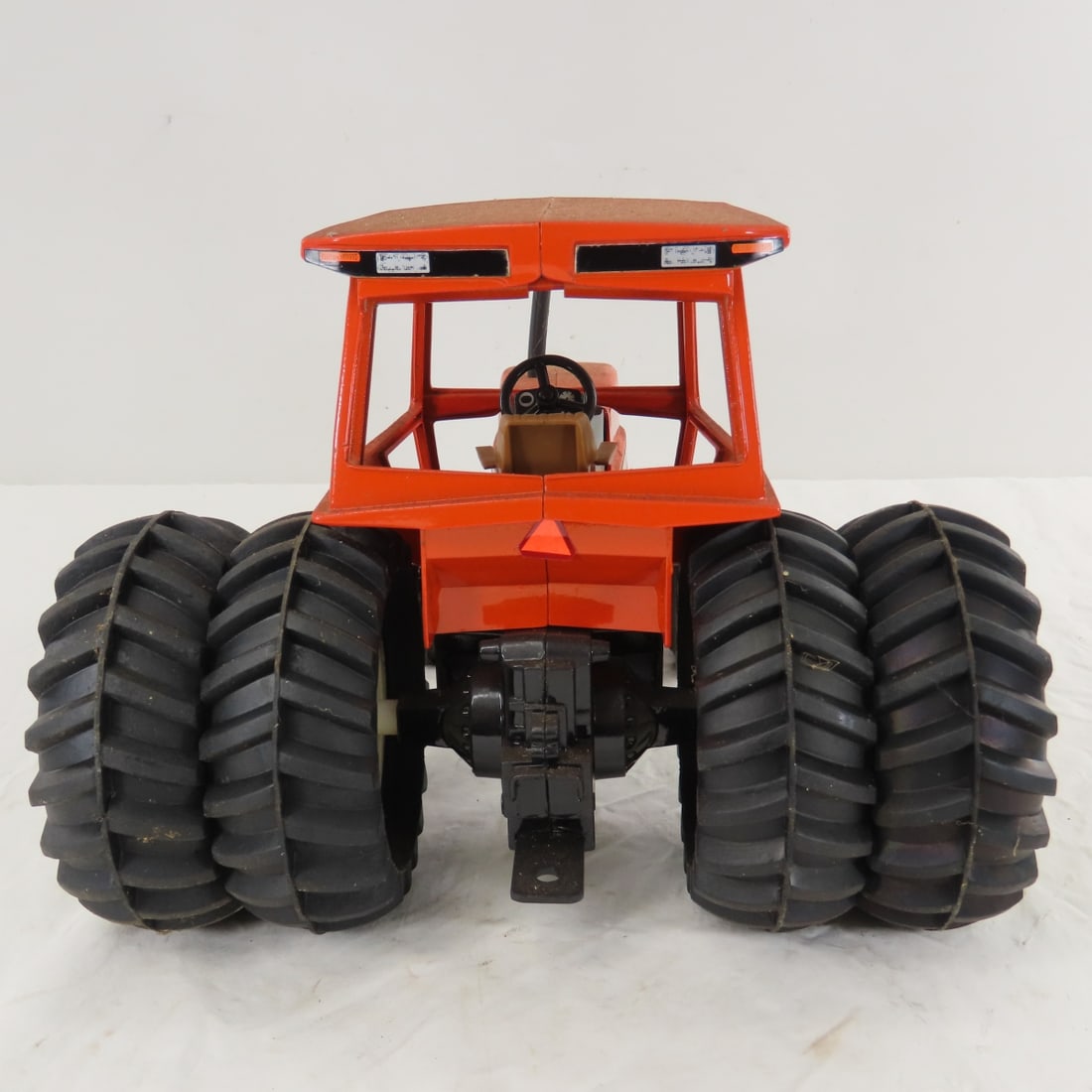ERTL A-C 8030 WF Tractor 1982 Collector Series II - 4