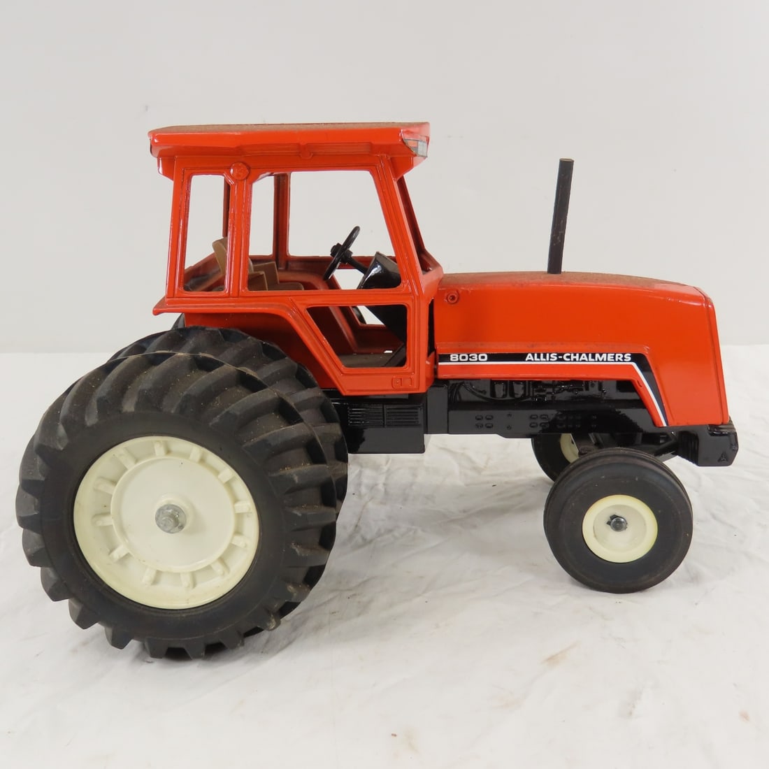 ERTL A-C 8030 WF Tractor 1982 Collector Series II - 6