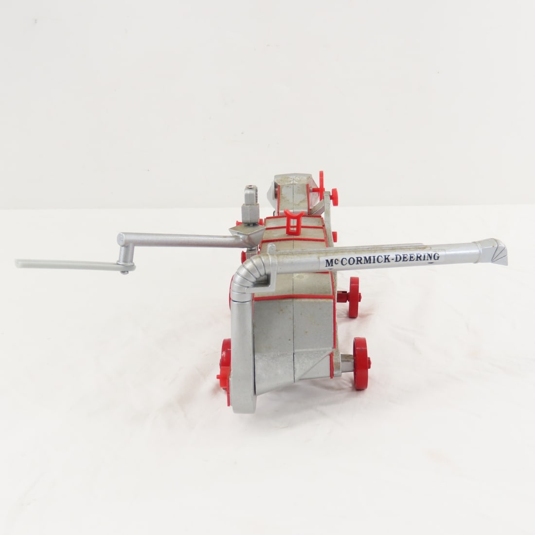 Spec Cast 1994 Sp. Ed. McCormick-Deering Thresher - 4