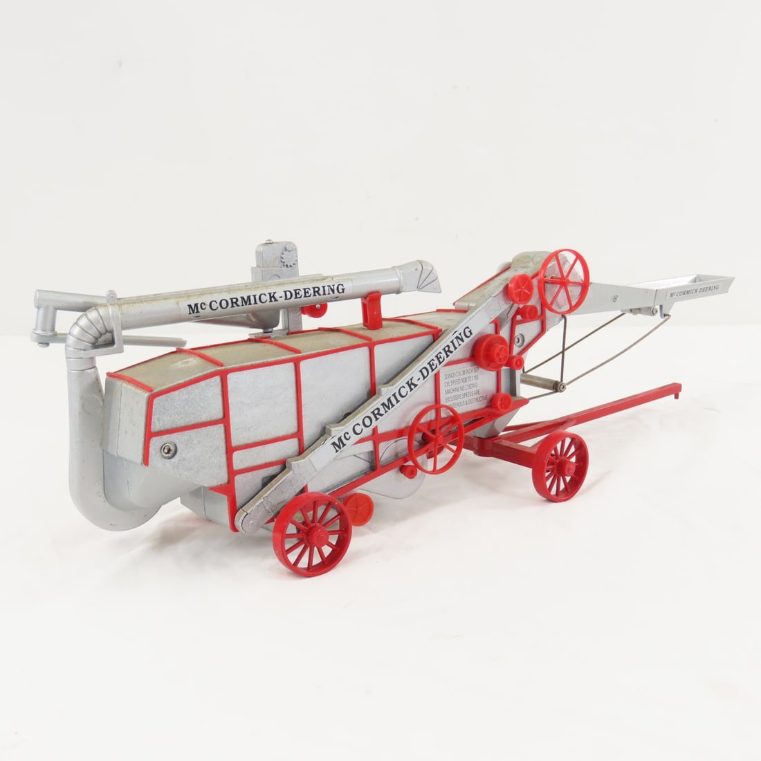 Spec Cast 1994 Sp. Ed. McCormick-Deering Thresher - 5