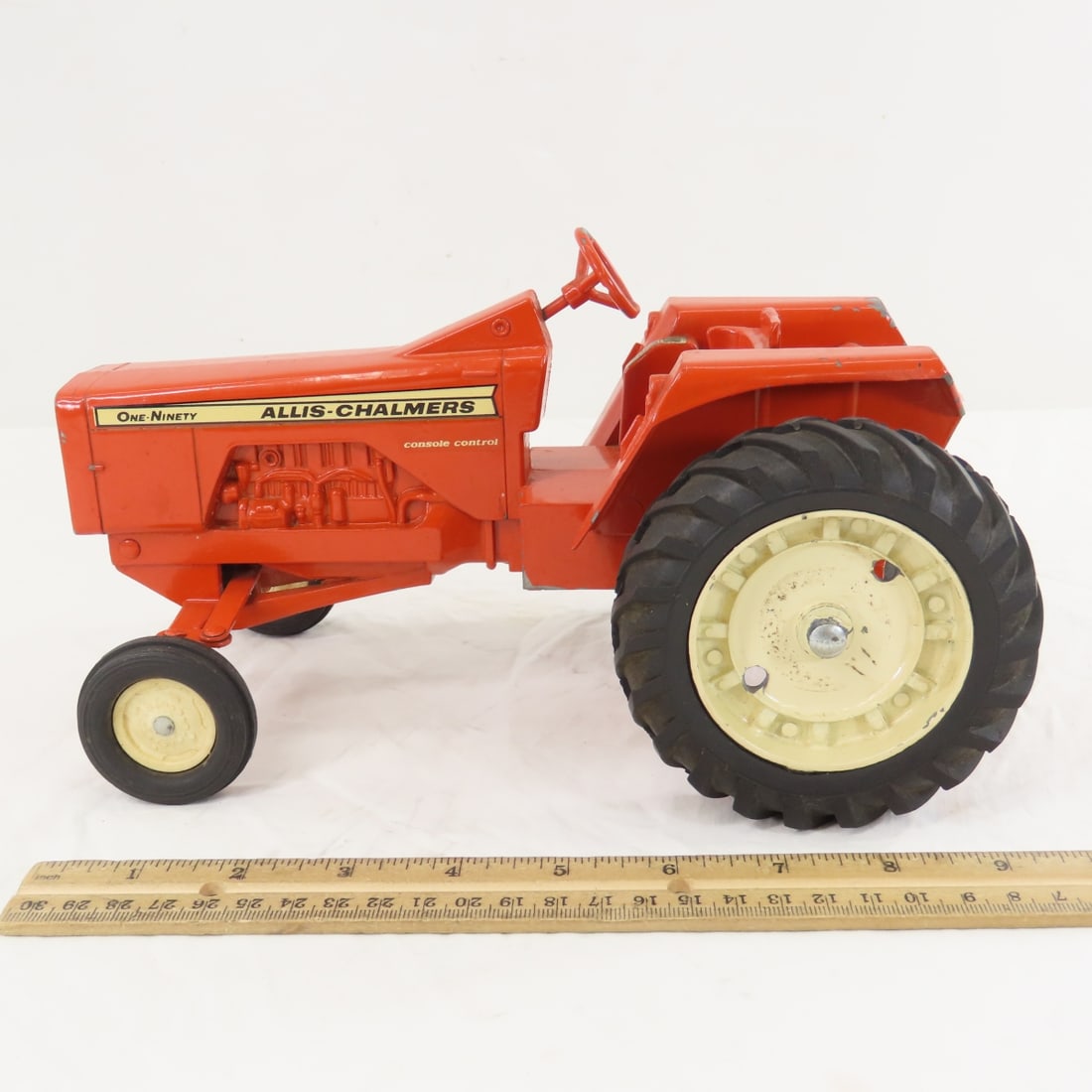 ERTL Allis-Chalmers One-Ninety Row Crop Tractor - 2