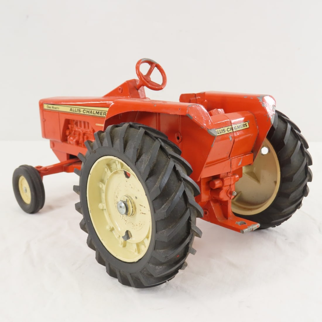 ERTL Allis-Chalmers One-Ninety Row Crop Tractor - 3