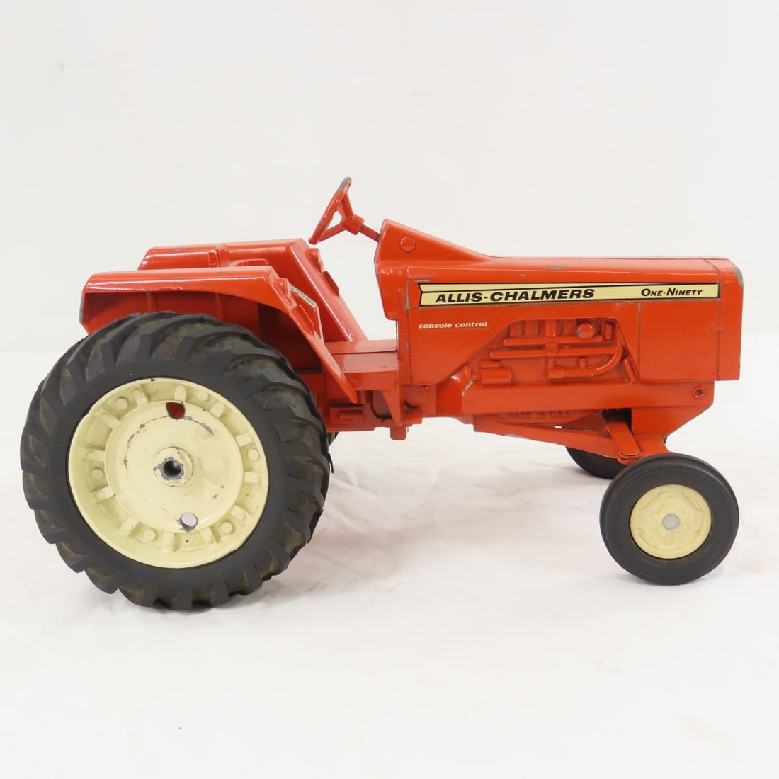 ERTL Allis-Chalmers One-Ninety Row Crop Tractor - 6