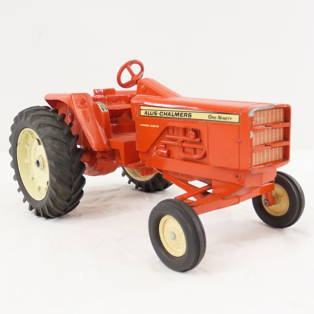 ERTL Allis-Chalmers One-Ninety Row Crop Tractor - 7