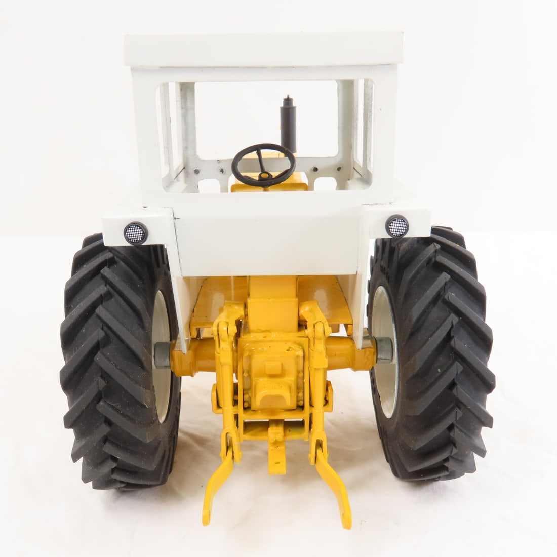 Gilbert Berg M-M White G1355 Tractor w/ Cab - 4