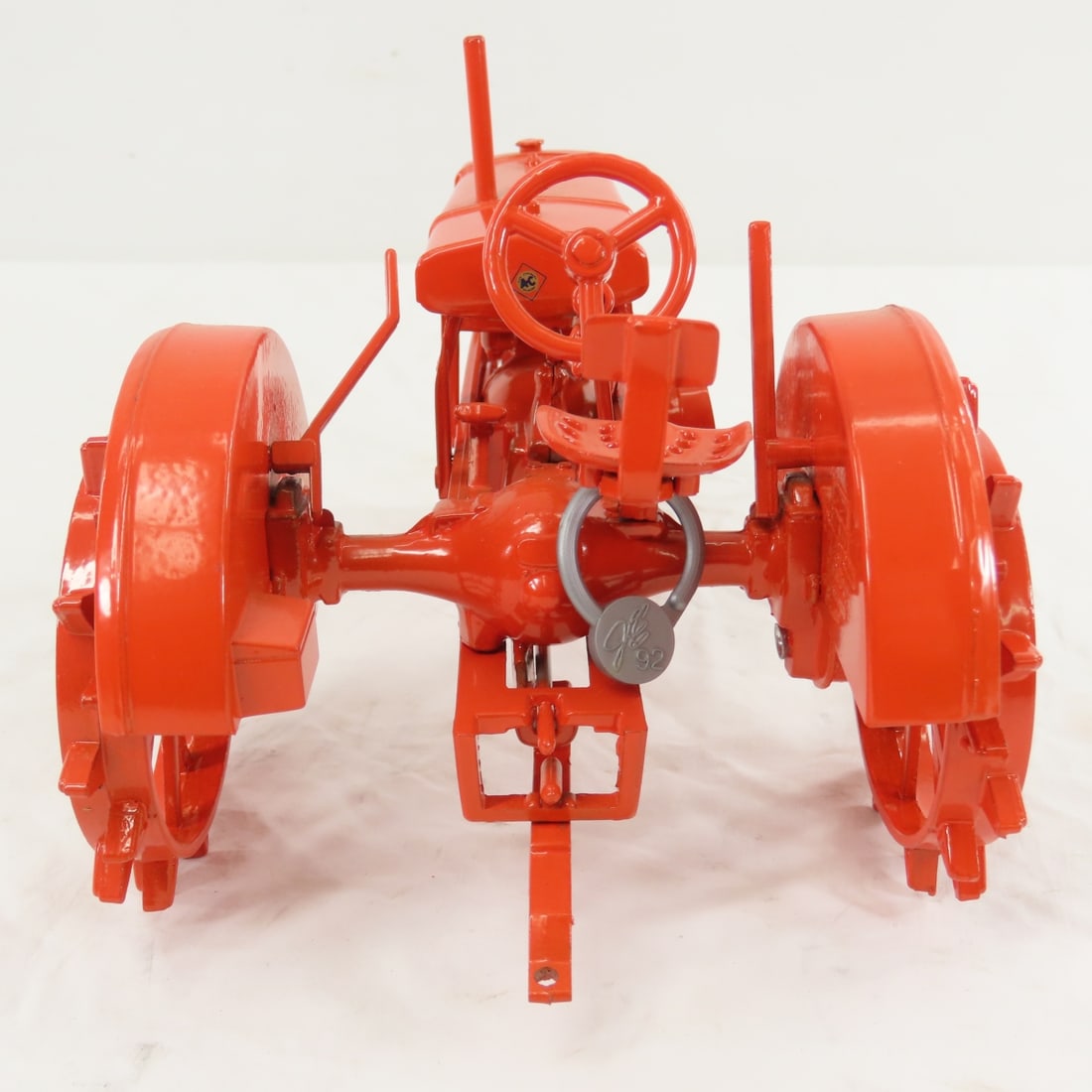 JLE Scale Models Allis-Chalmers Tractor 1992 Show - 4