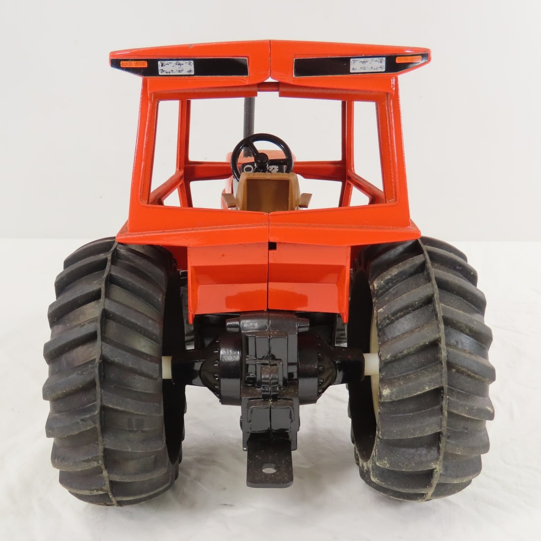 ERTL A-C 8010 FWA Tractor 1982 Collector Series I - 4