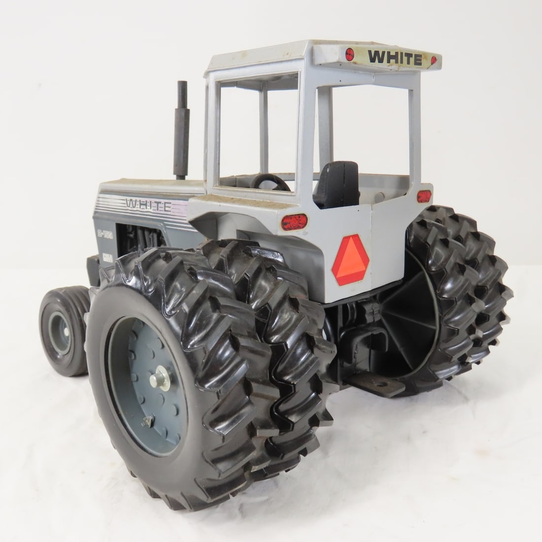 Scale Models White 2-155 Field Boss Tractor - 3
