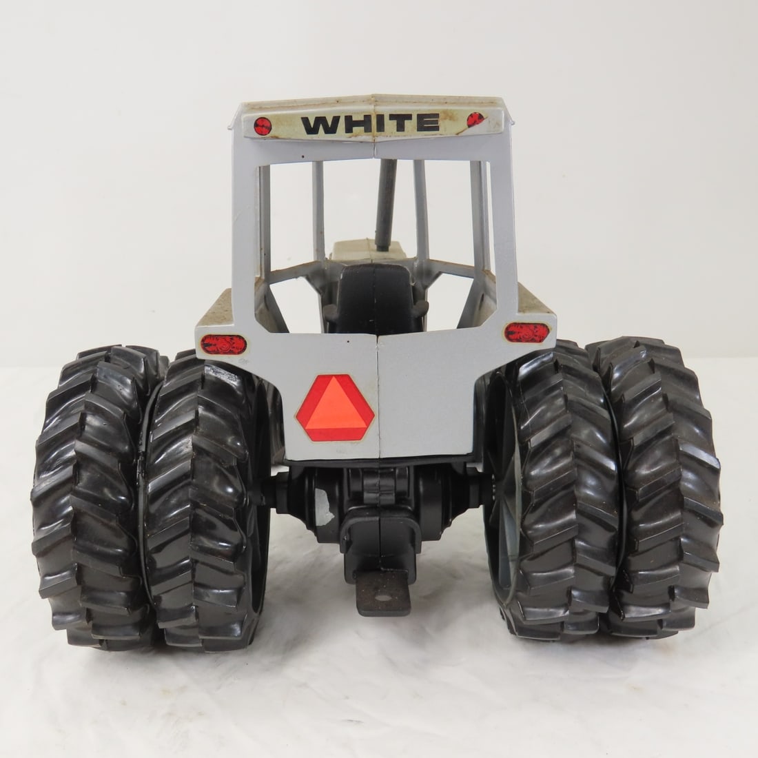 Scale Models White 2-155 Field Boss Tractor - 4