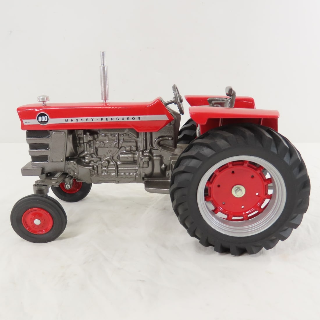 Scale Models Massey-Ferguson 1100 Diesel Tractor - 2