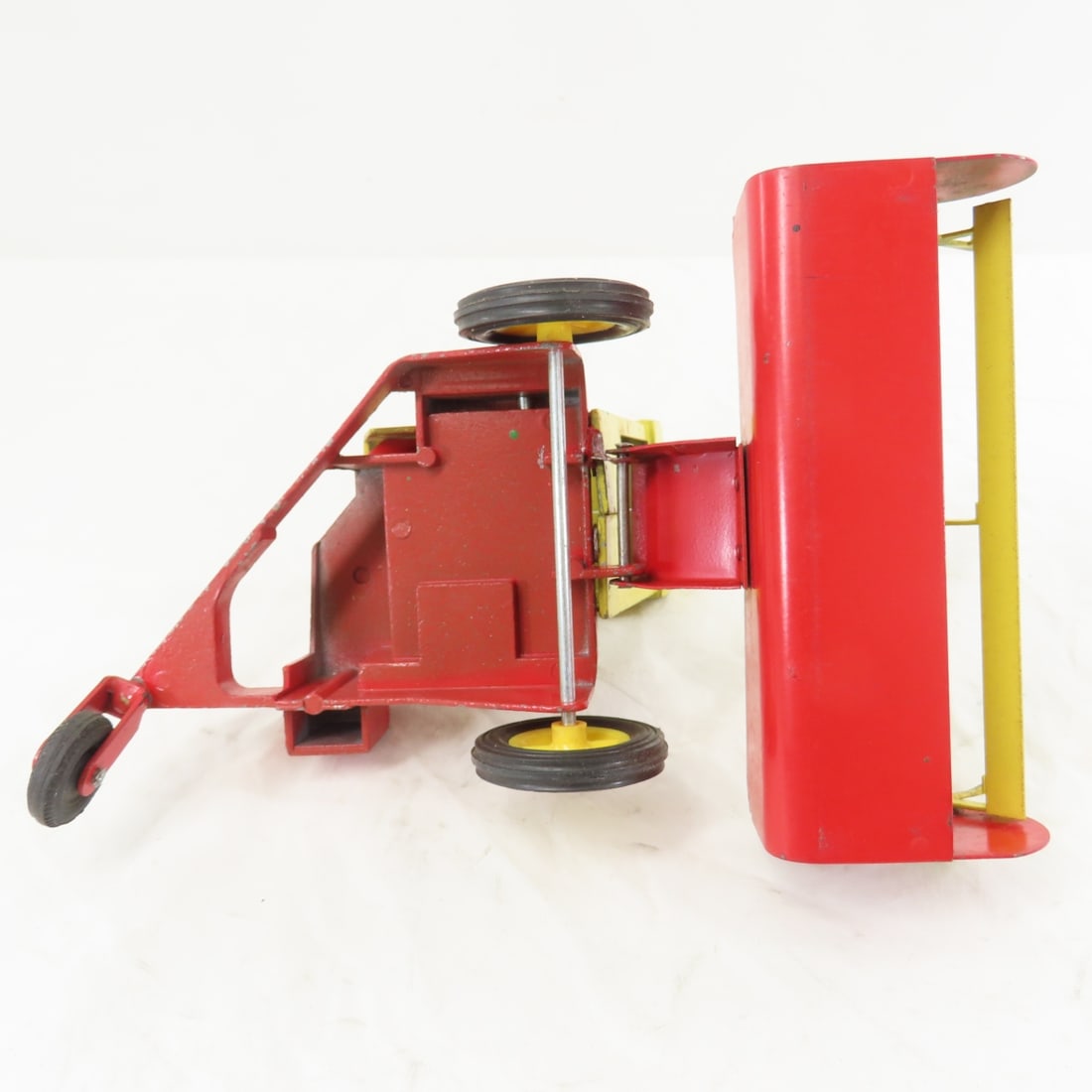 ERTL New Holland Sperry Rand Swather - 10