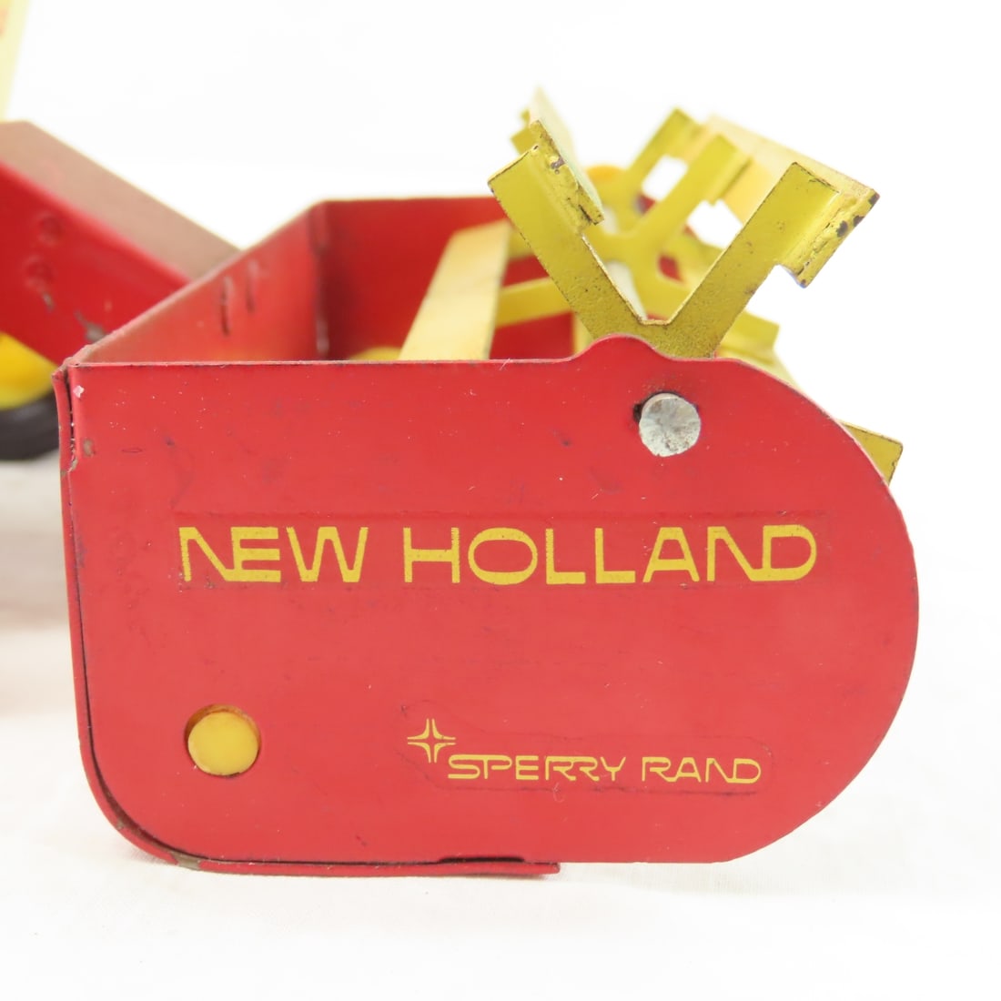 ERTL New Holland Sperry Rand Swather - 12