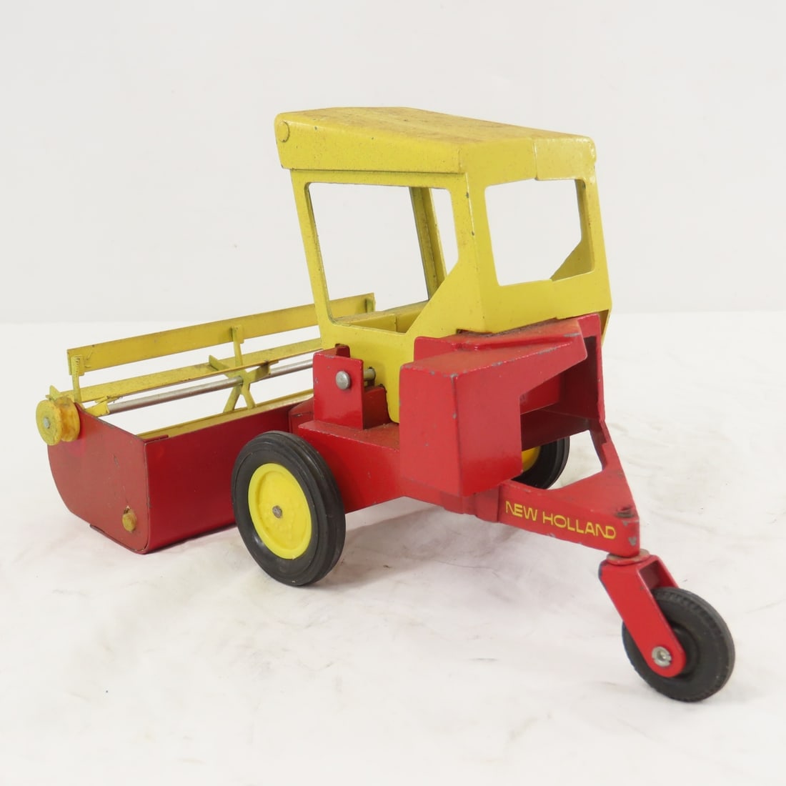 ERTL New Holland Sperry Rand Swather - 3