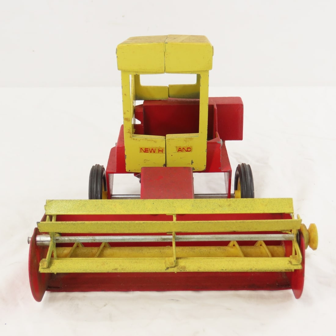 ERTL New Holland Sperry Rand Swather - 8