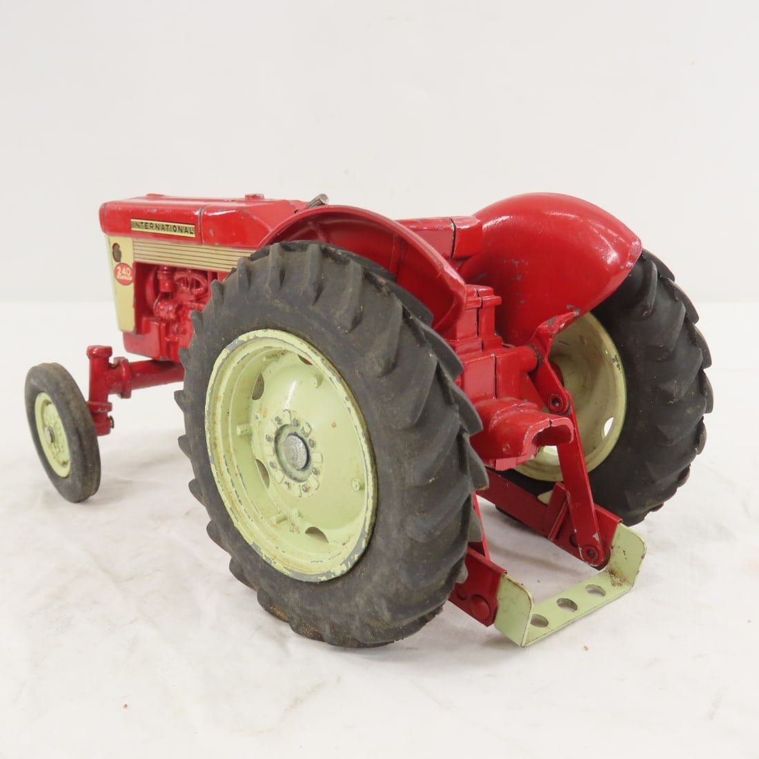 ERTL International 240 & 340 Utility Tractors - 3