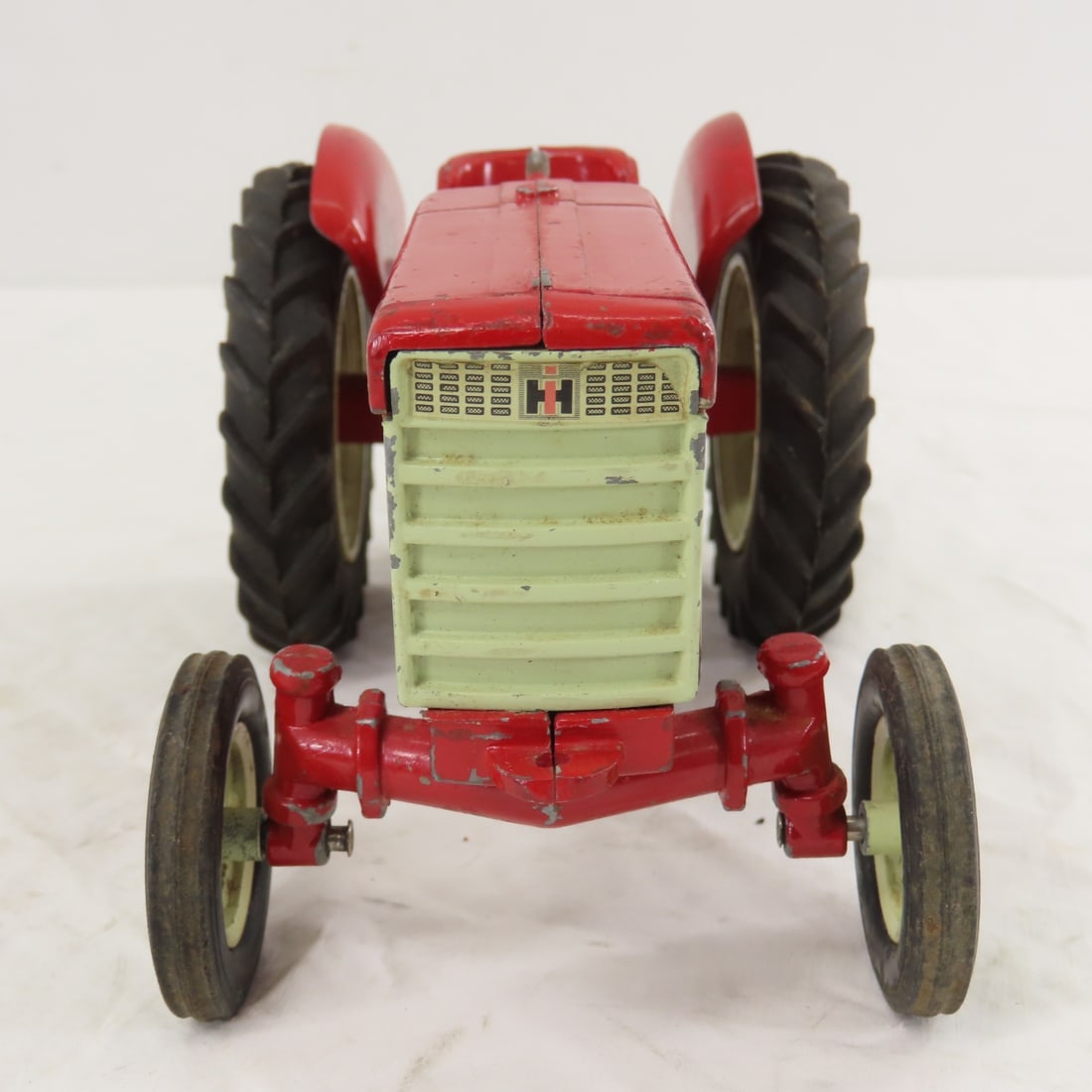ERTL International 240 & 340 Utility Tractors - 8