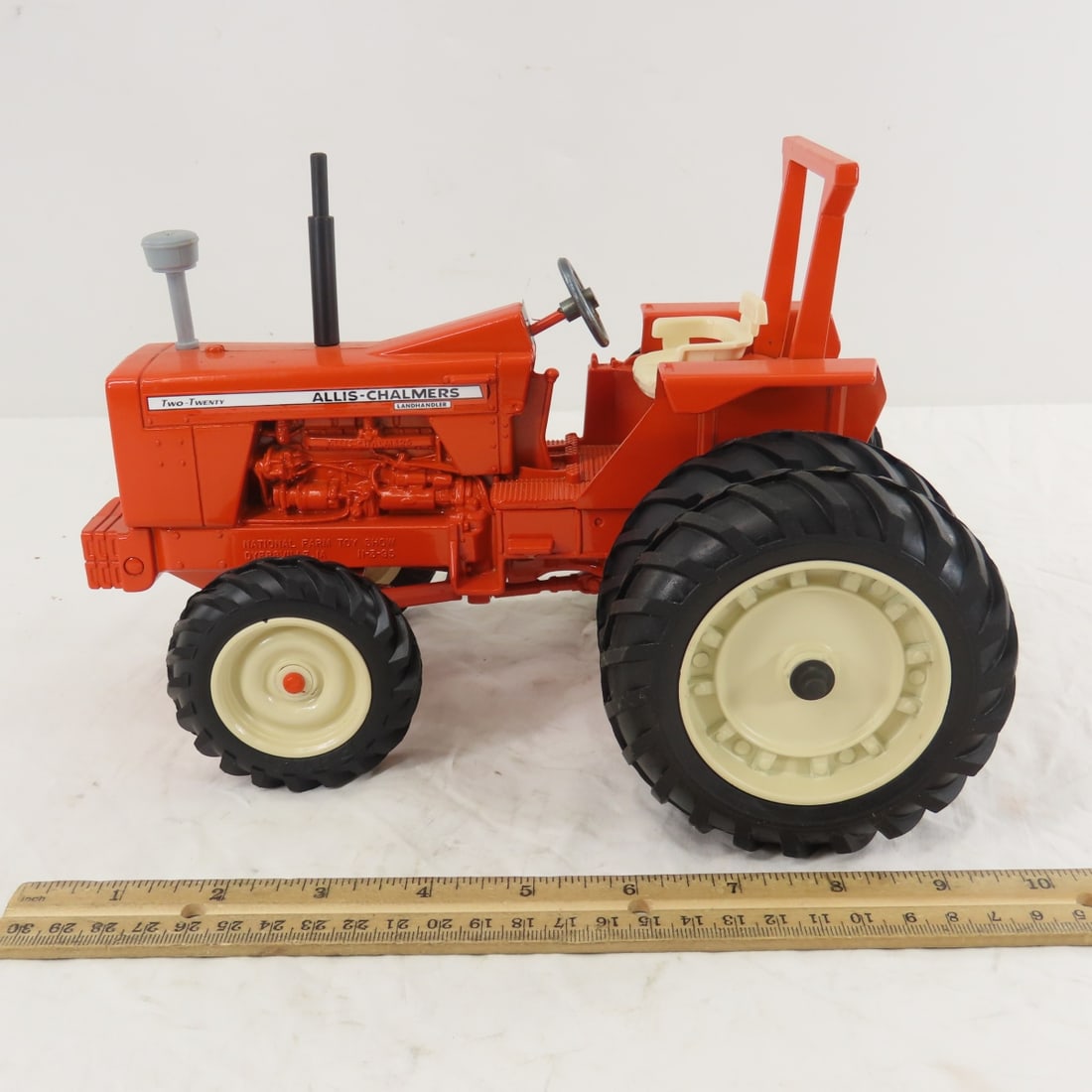 ERTL A-C Landhandler Two-Twenty 1995 Toy Farmer - 2