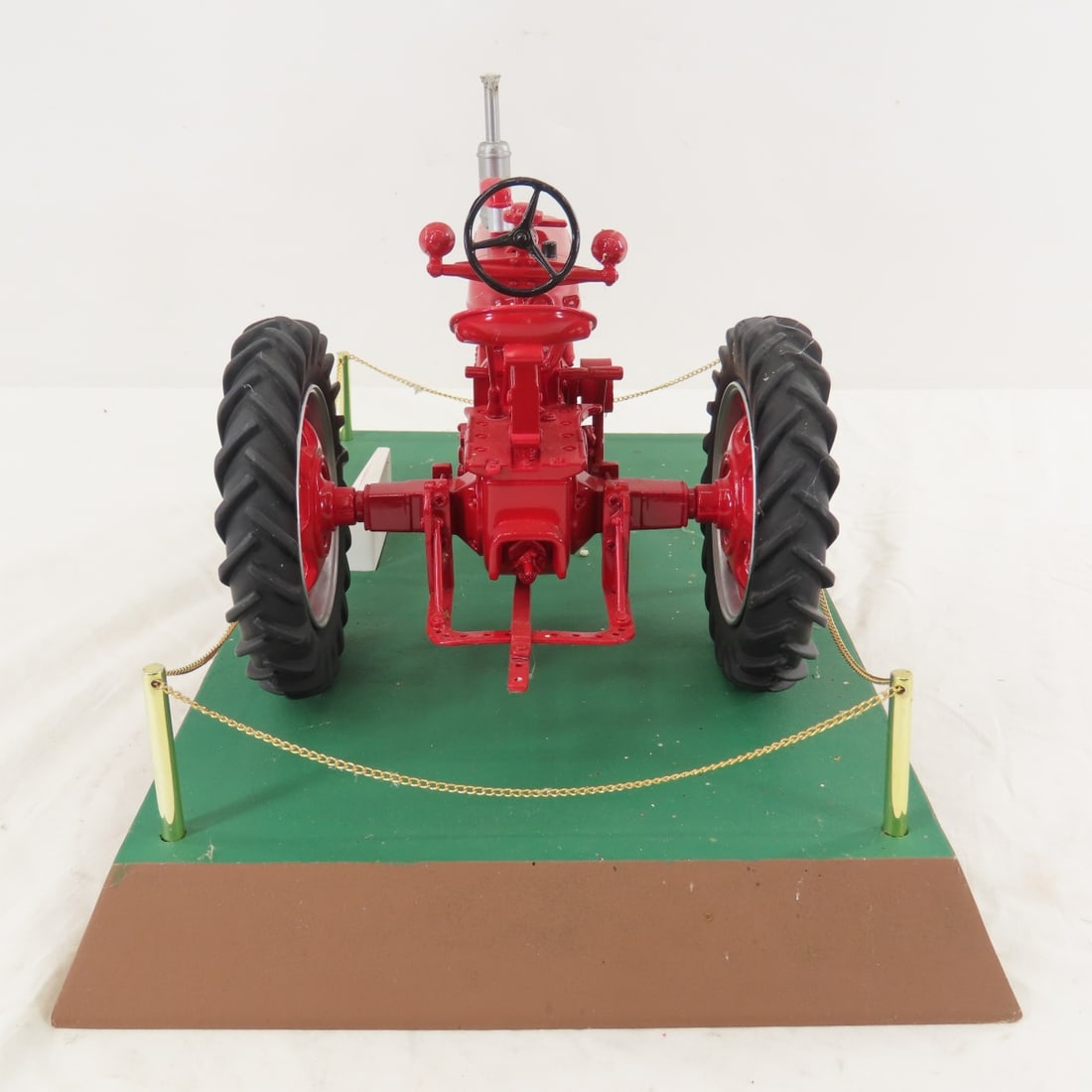 SpecCast McCormick-Deering Farmall M Best of Show - 4
