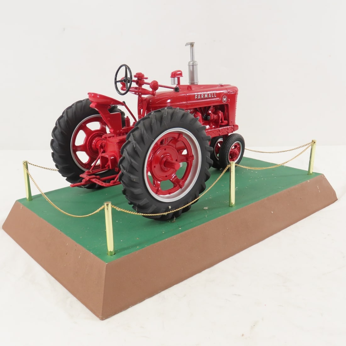 SpecCast McCormick-Deering Farmall M Best of Show - 5