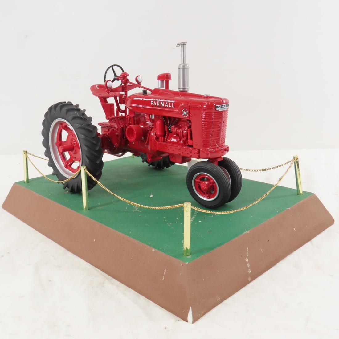 SpecCast McCormick-Deering Farmall M Best of Show - 7
