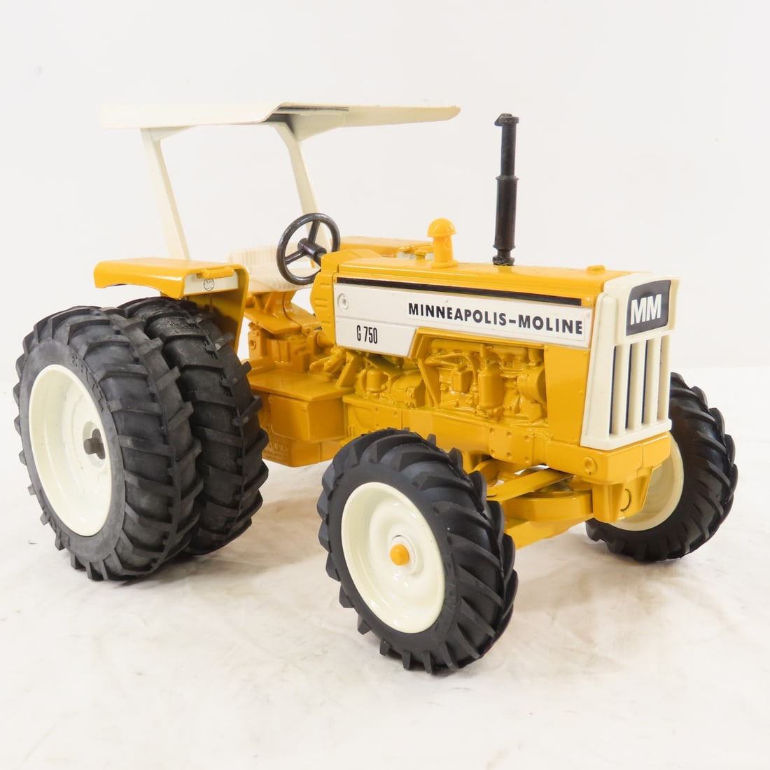 ERTL Minn-Moline G750 Tractor 1994 Toy Farmer - 7