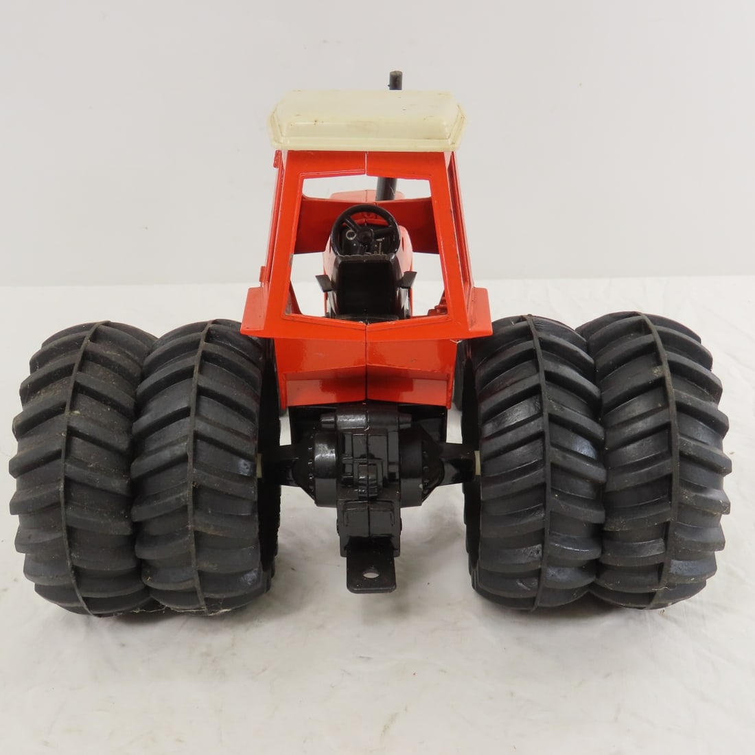 ERTL Allis-Chalmers 7080 Row Crop Tractor with Cab - 4