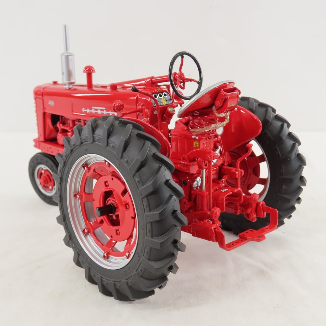 ERTL Precision McCormick Farmall 400 NF Tractor - 3