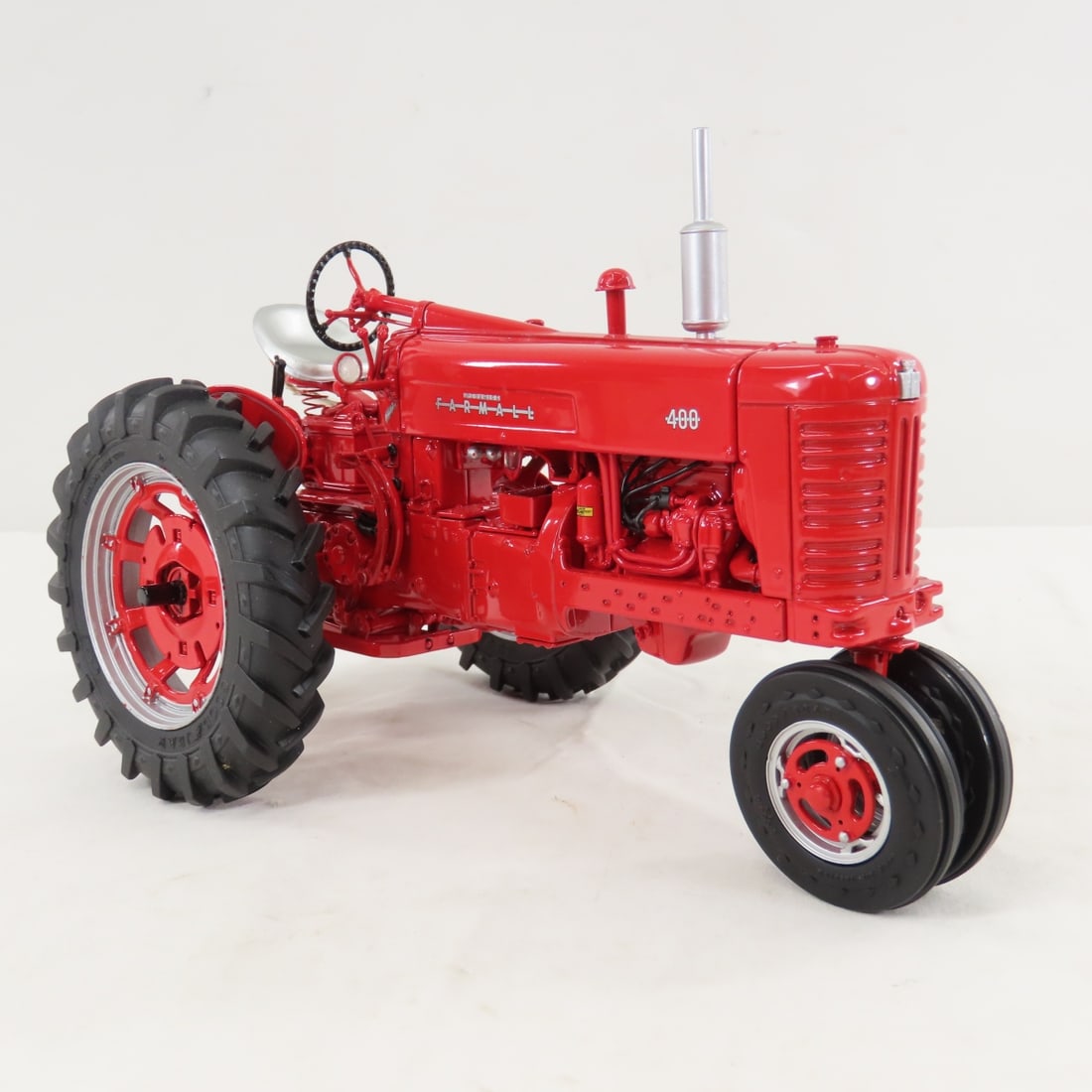 ERTL Precision McCormick Farmall 400 NF Tractor - 7