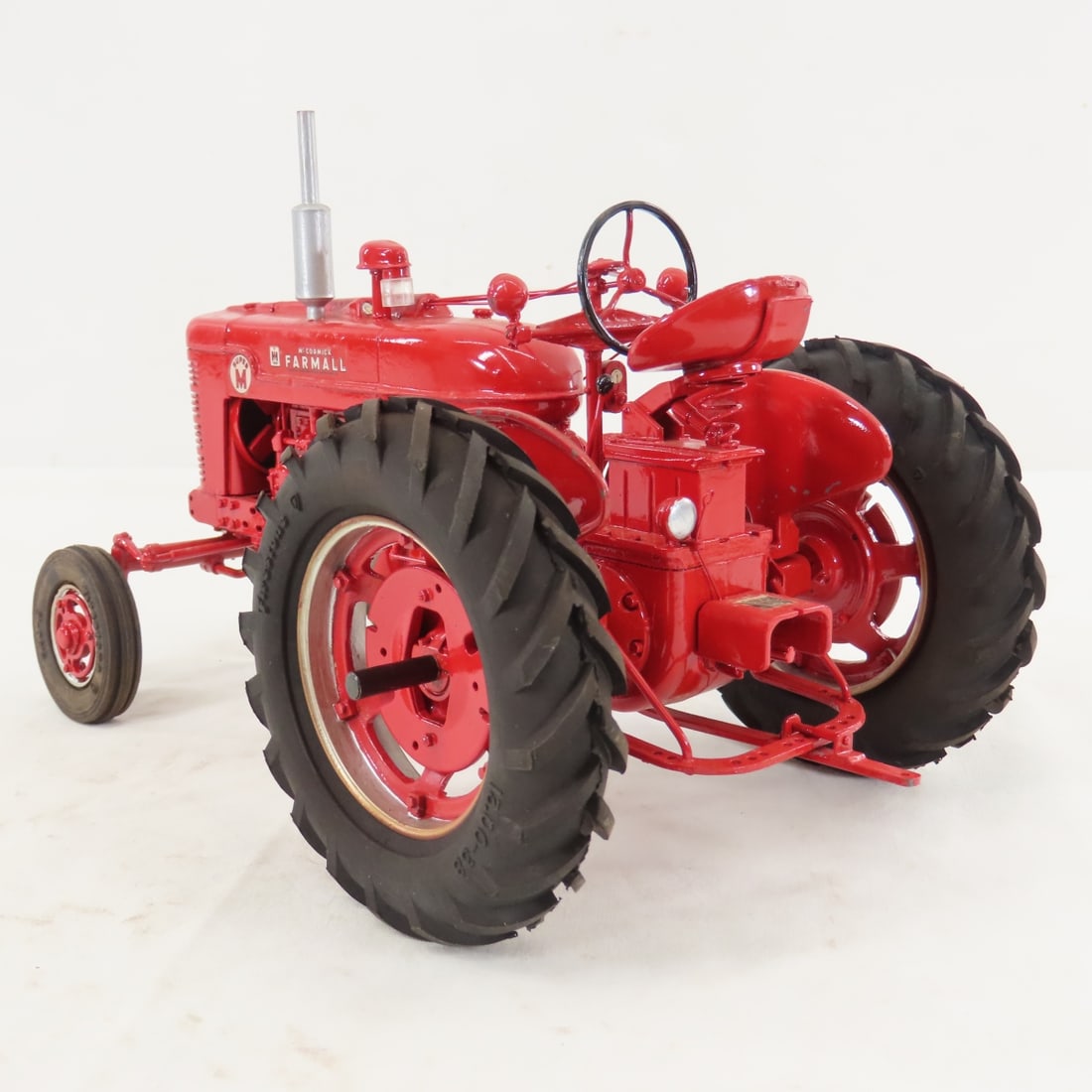 Gilson Riecke IH McCormick Farmall Super M Tractor - 3