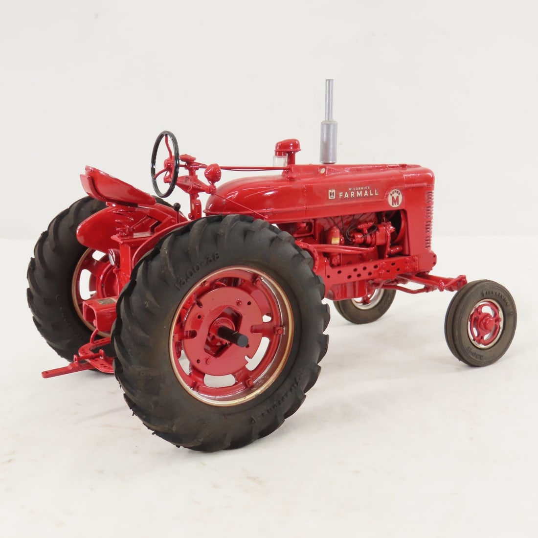 Gilson Riecke IH McCormick Farmall Super M Tractor - 5
