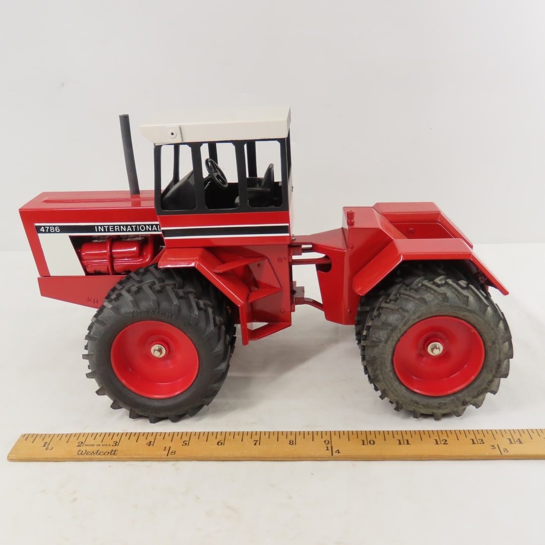 SD Custom International 4786 Articulated 4WD - 2