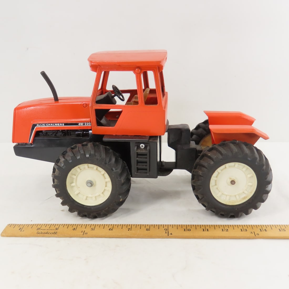 Ingenious Design Allis-Chalmers 4W-220 Tractor - 2