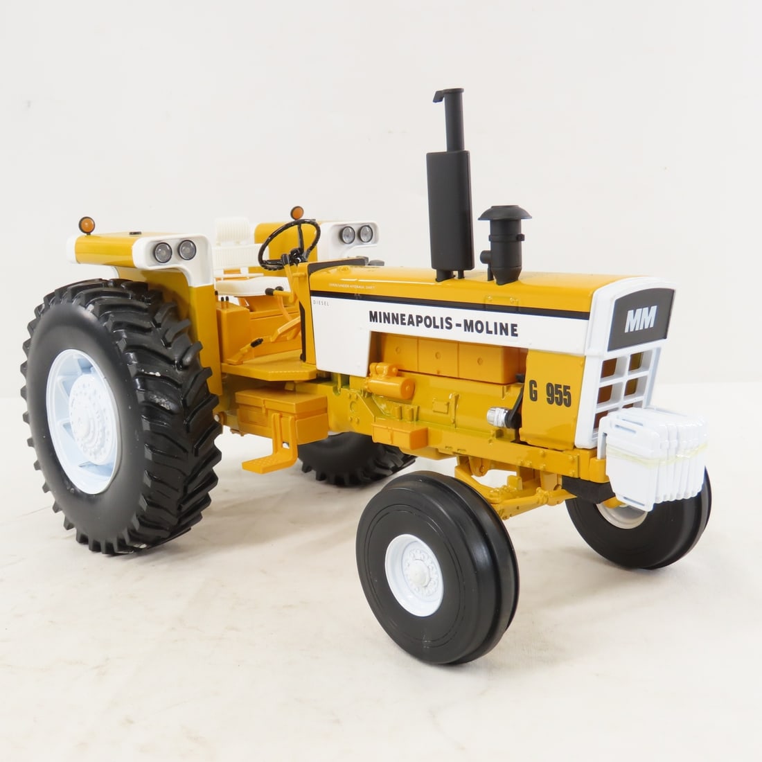 SpecCast Minneapolis-Moline G955 Diesel WF Tractor - 7