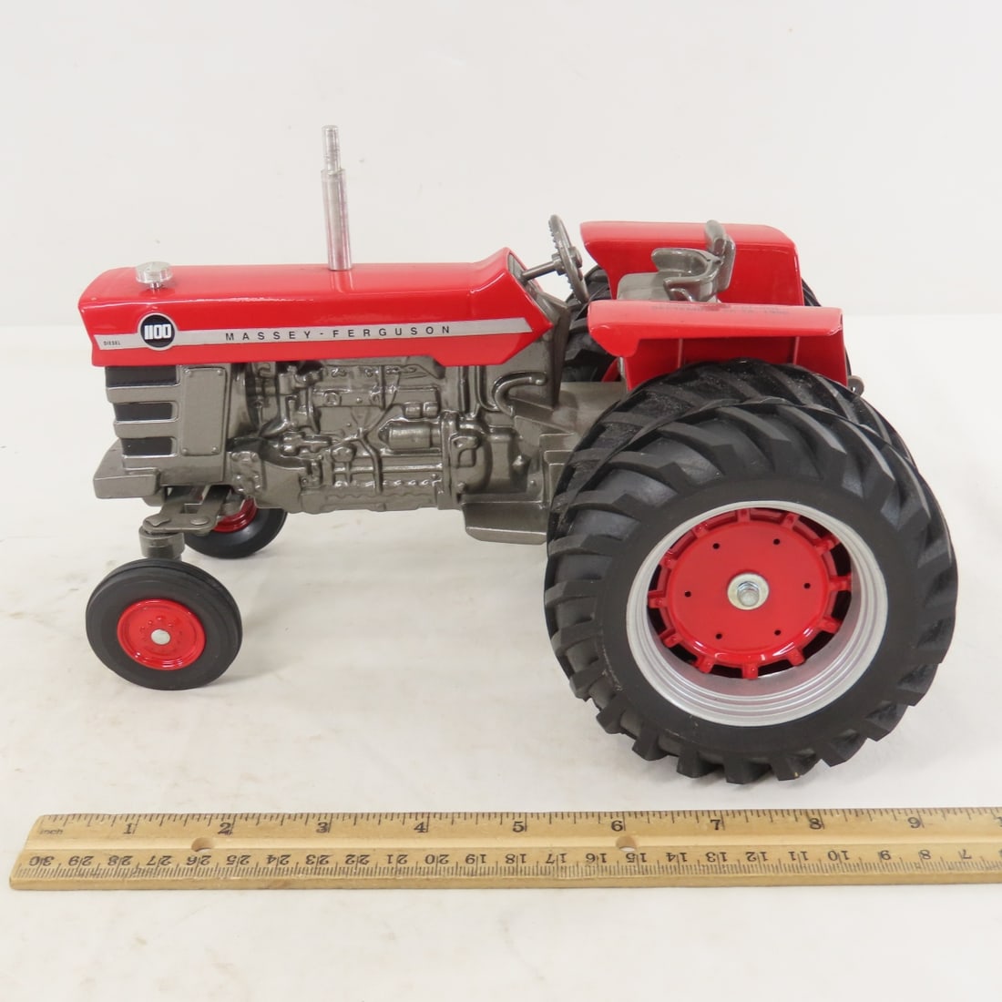Massey-Ferguson 1100 Diesel 1995 Farm Show Edition - 2