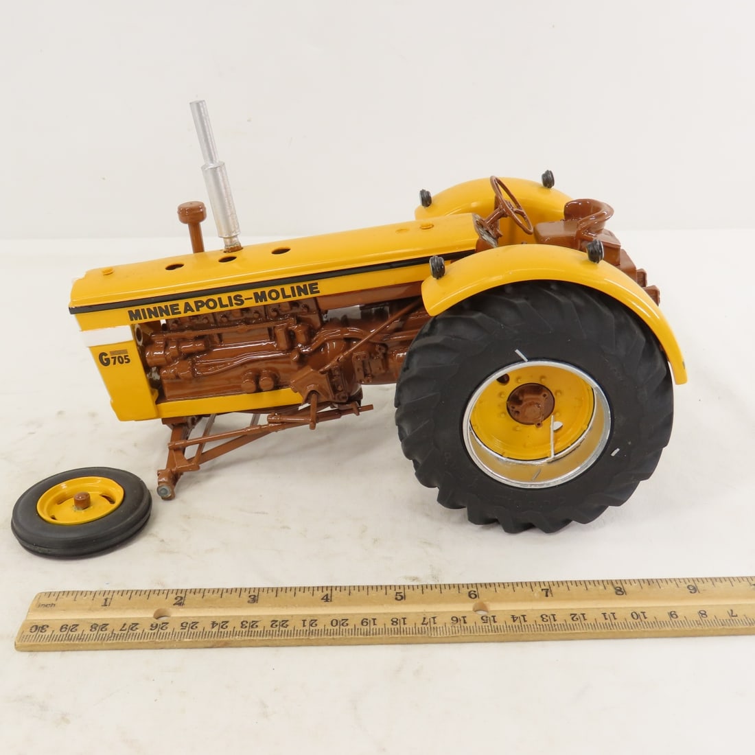 Mohr M-M Brown Belly G705 WF Tractor with Box - 2
