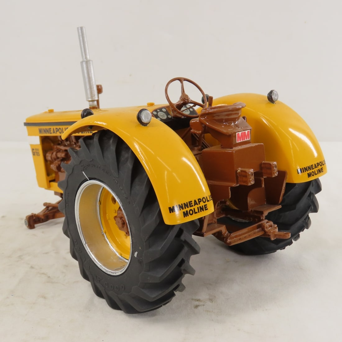 Mohr M-M Brown Belly G705 WF Tractor with Box - 3