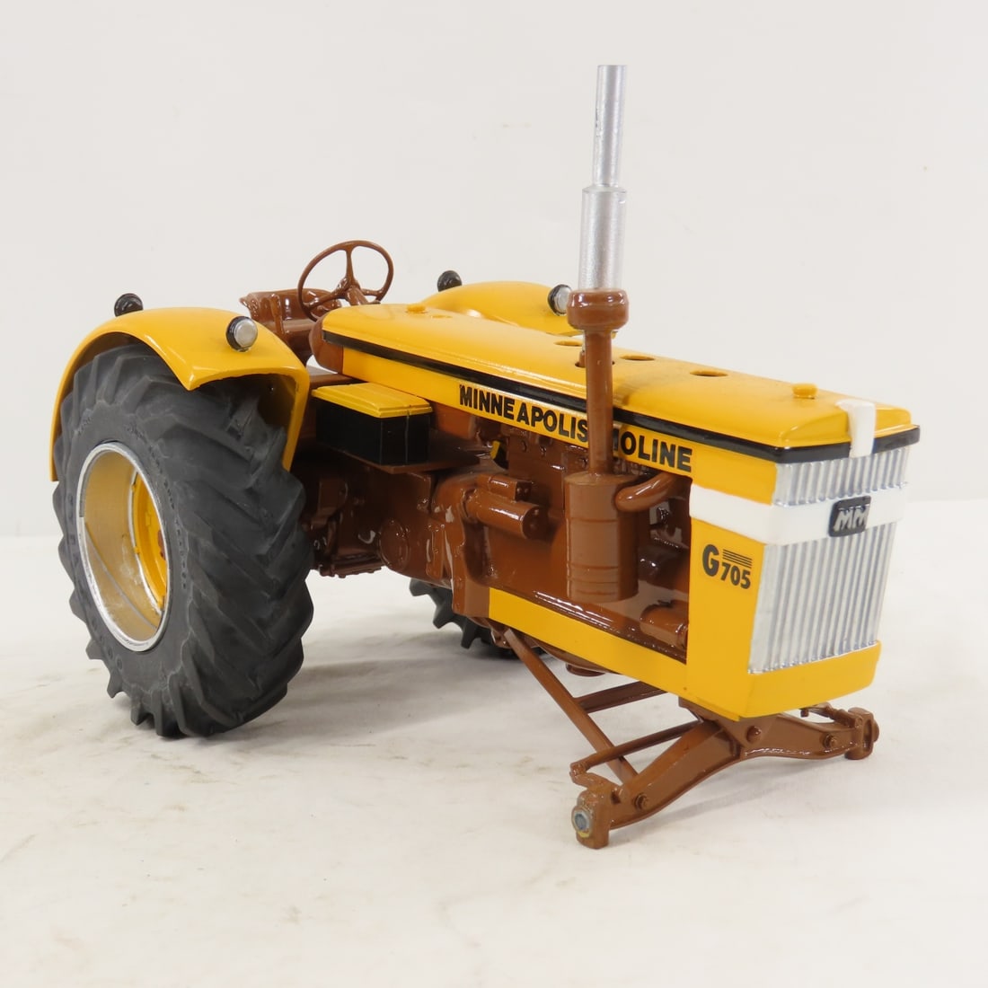 Mohr M-M Brown Belly G705 WF Tractor with Box - 7
