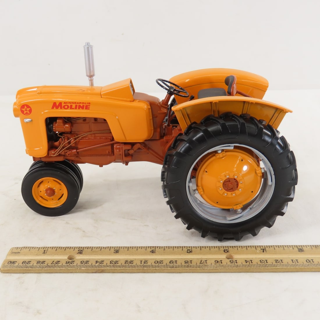 SpecCast M-M Brown Belly Star Super Tractor - 2