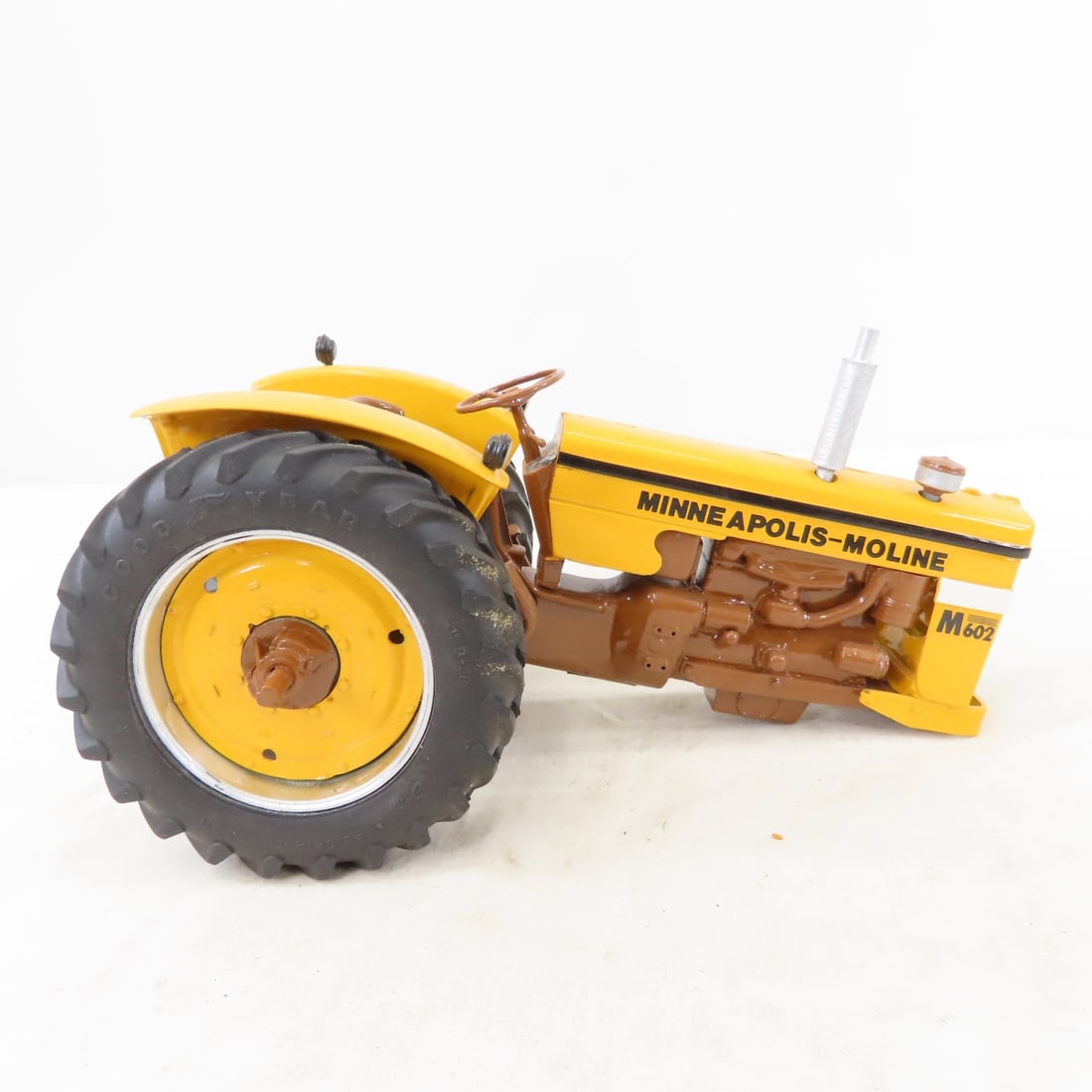Mohr M-M Brown Belly M602 Tractor -damaged - 7