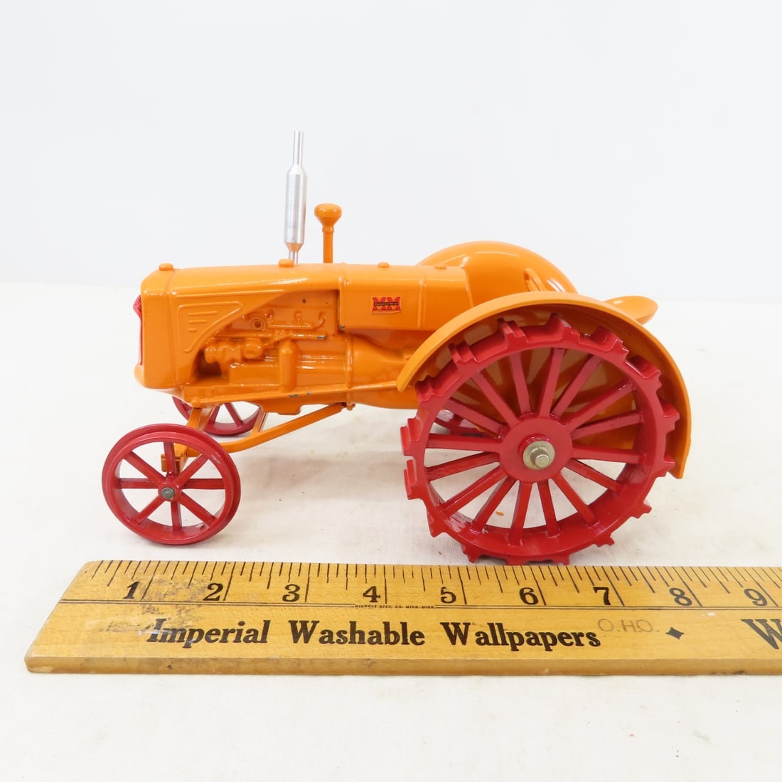Minneapolis- Moline UTS Tractor LE 50/1500 - 2