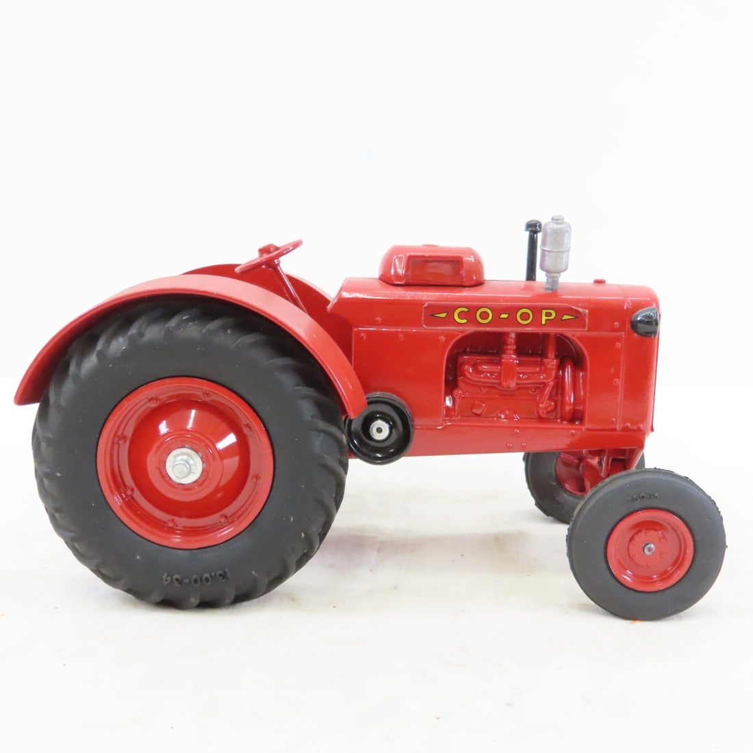 Custom CO-OP No 3 Tractor 1991 Apache Mall Show - 6
