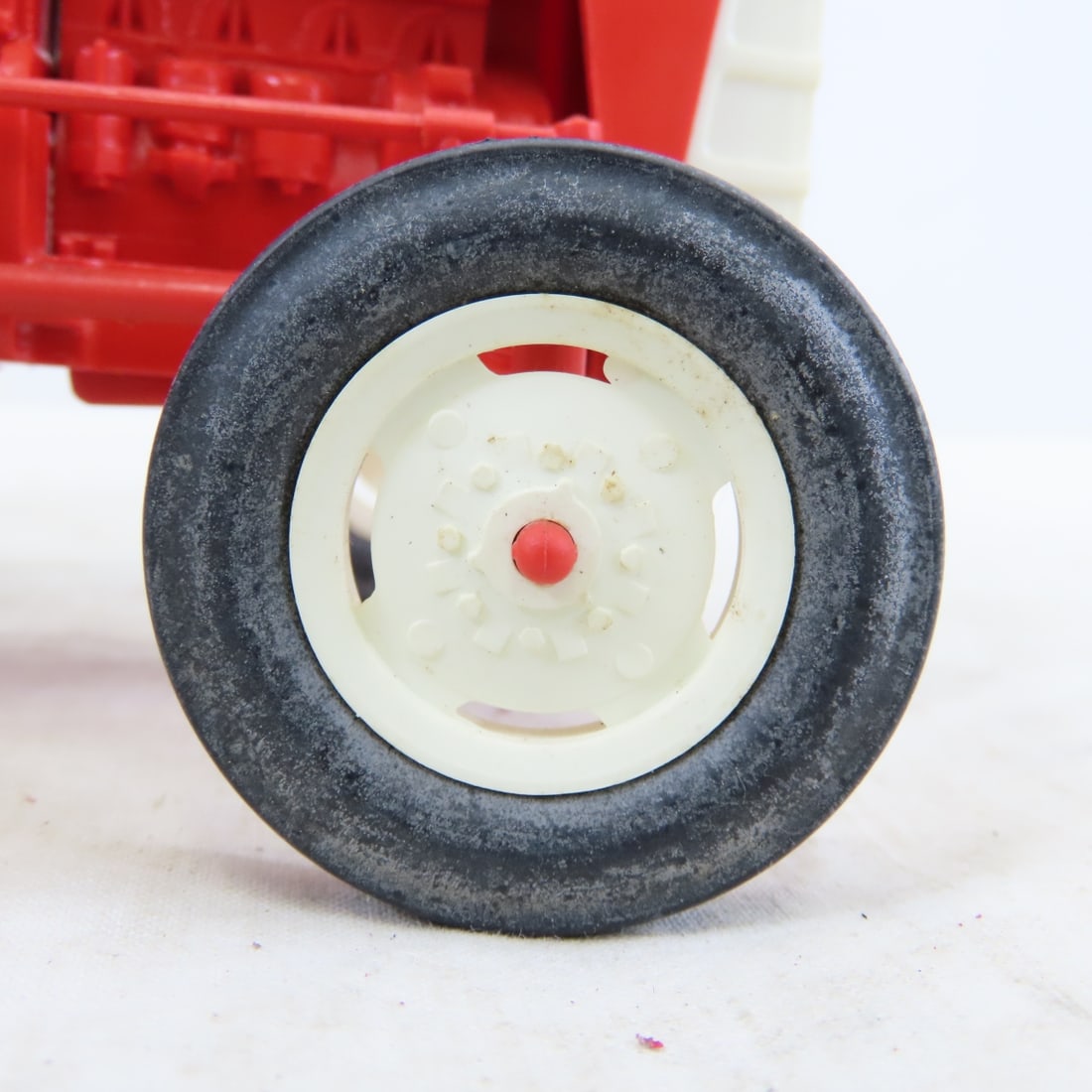 Yoder's Cockshutt 550 Plastic Tractor - 14