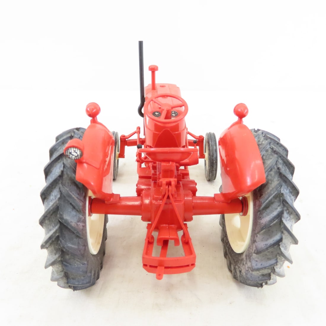 Yoder's Cockshutt 550 Plastic Tractor - 4